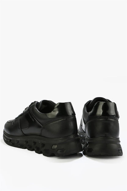 Wode Black Men's Sports Shoes
