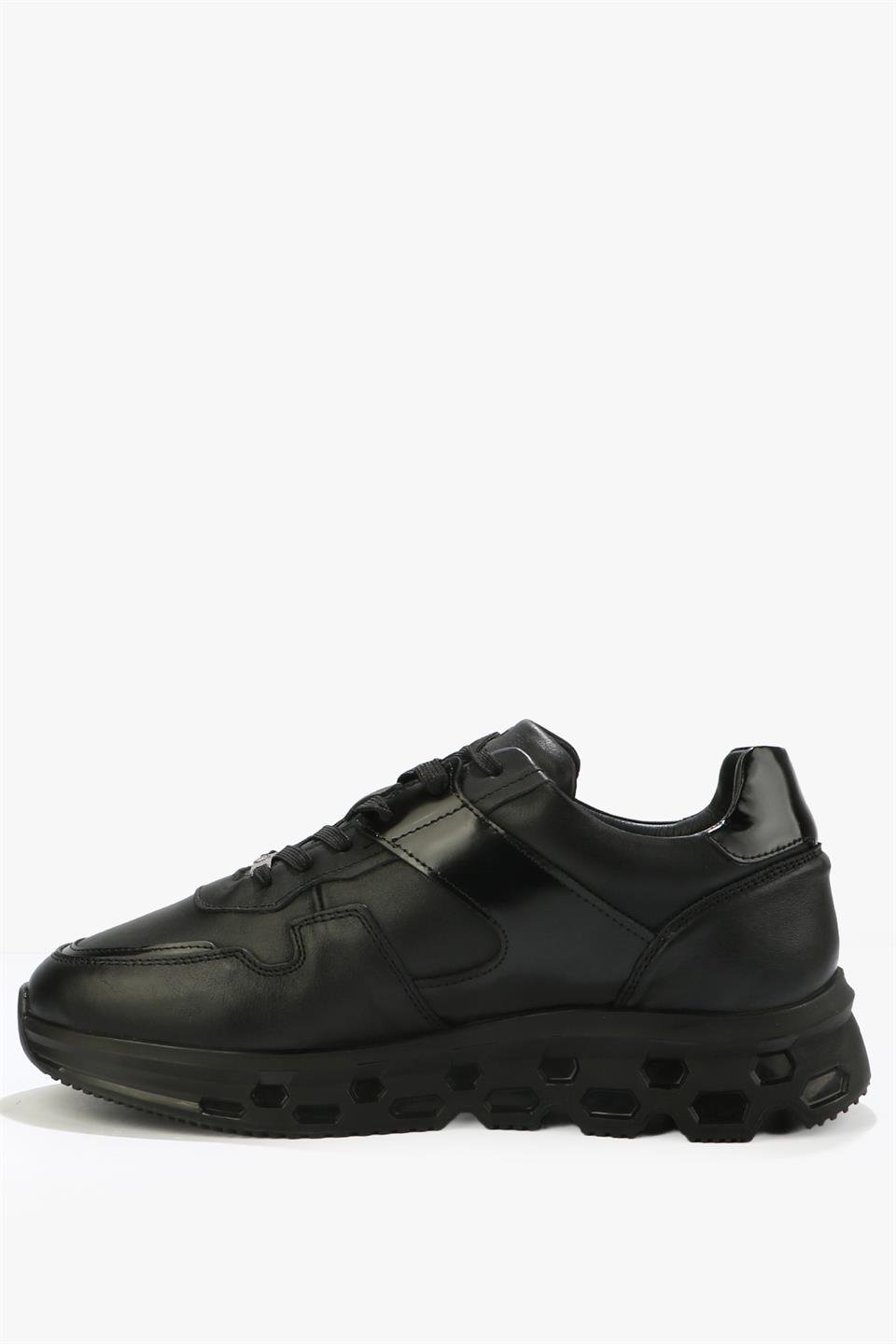 Wode Black Men's Sports Shoes