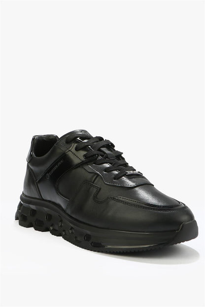 Wode Black Men's Sports Shoes