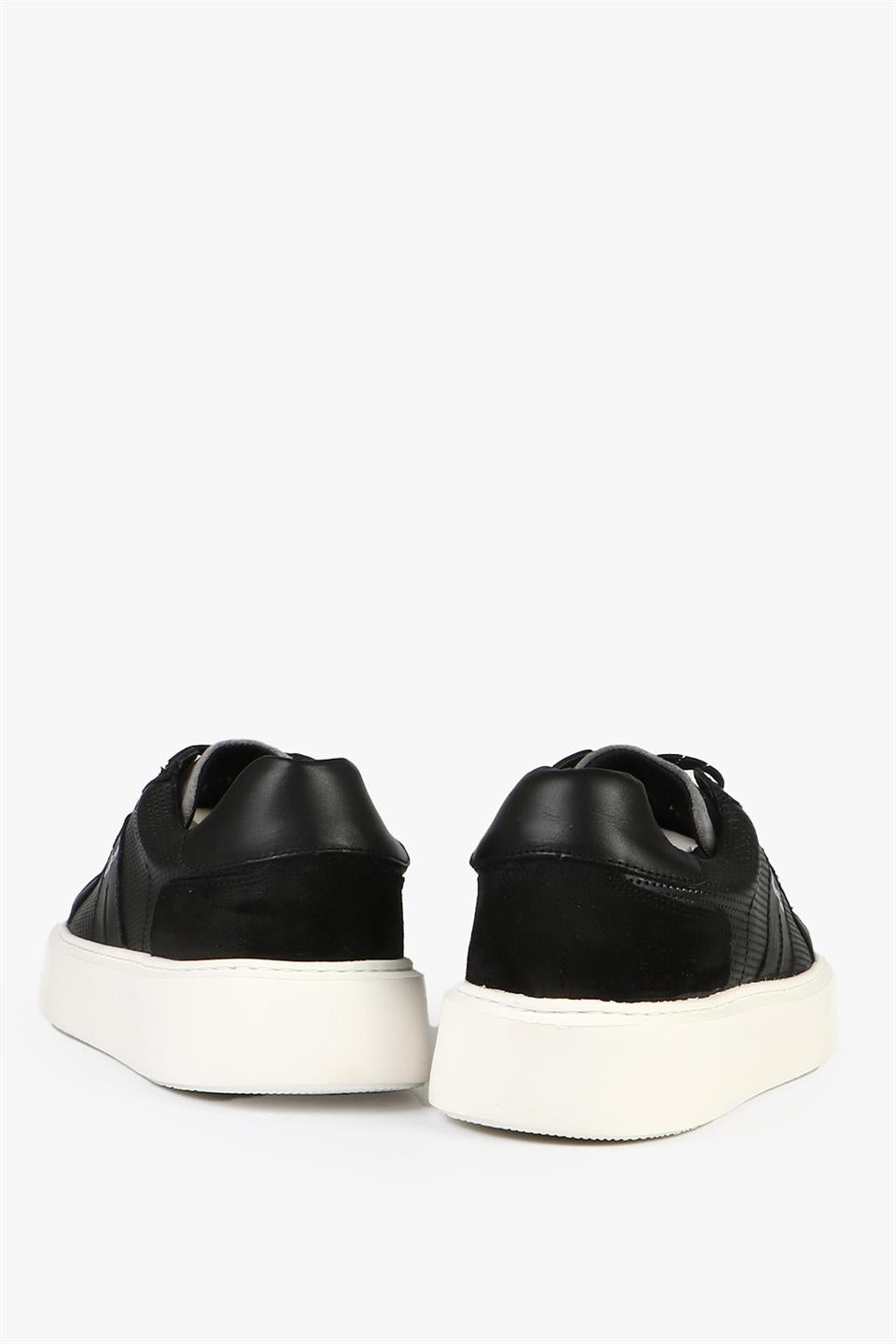 Men's Athletic Shoes