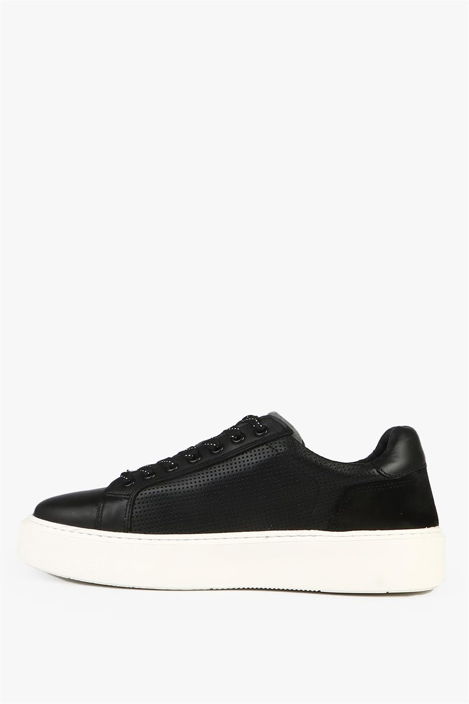 Men's Athletic Shoes
