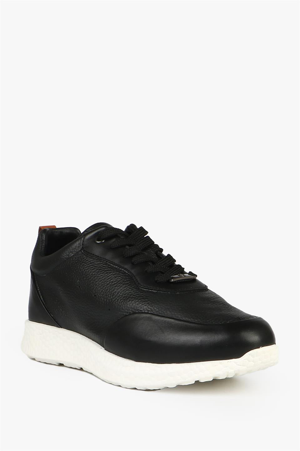 Makela True Leather Black And White Men's Shoes