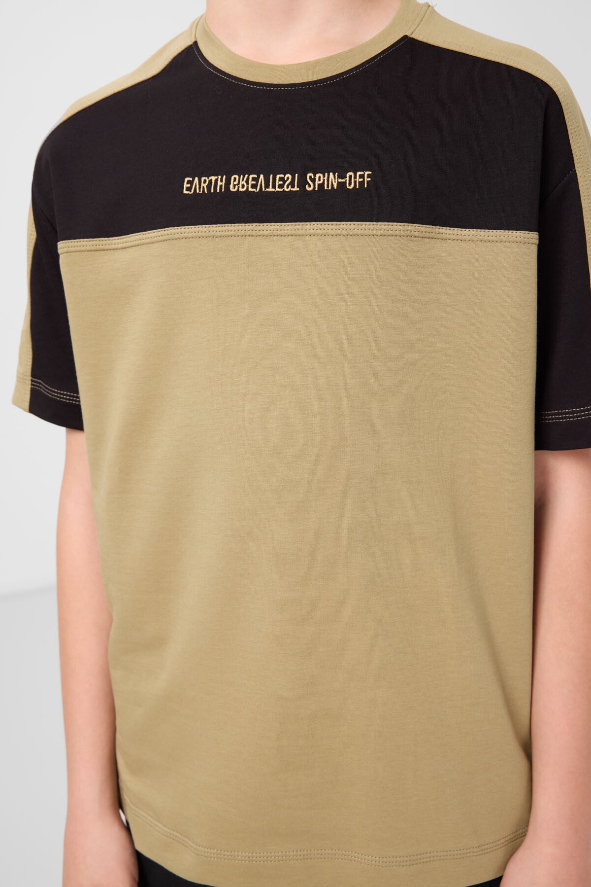 Beige cotton oversized fitted embroidered T-Shirt - 11290