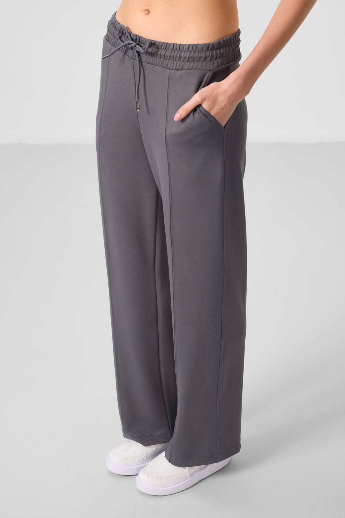 Dark Grey Soft Textured Pocket Detailed Front Stitch Women's Palazzo Trousers - 94670