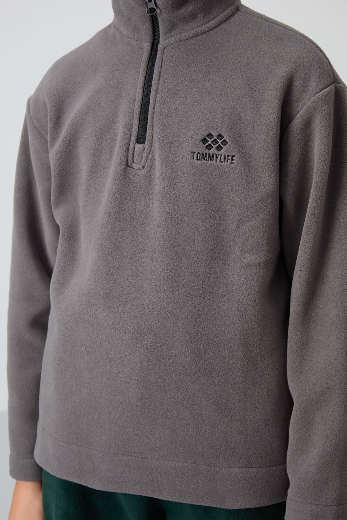 Dark Grey Thick Soft Textured Standard Fit Embroidered Fleece Boys' Sweatshirt - 11221
