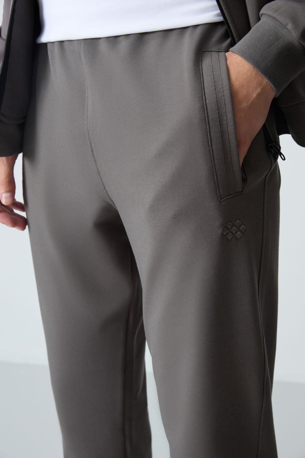 Dark Grey Cotton Thick Soft Textured Comfort Fit Basic Men's Tracksuit Set - 85260