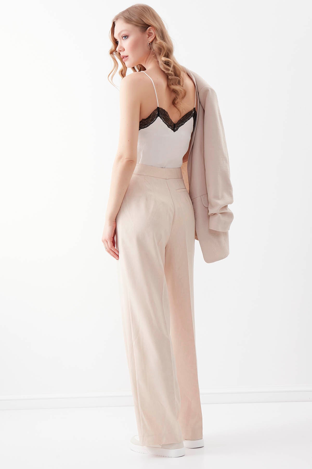 SMALL POCKET DETAILED WIDE TRACK TROUSERS