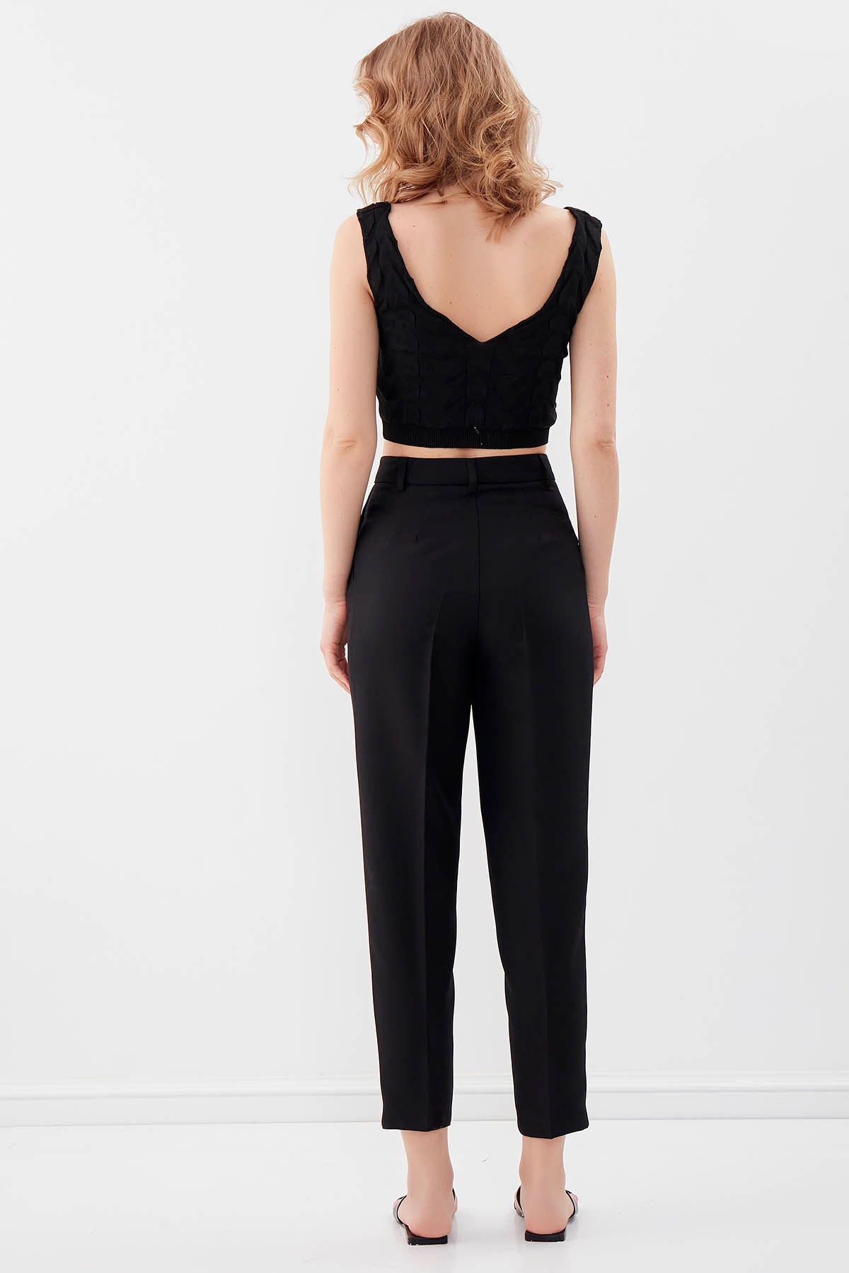 SMALL COVER POCKET  CROP TROUSERS
