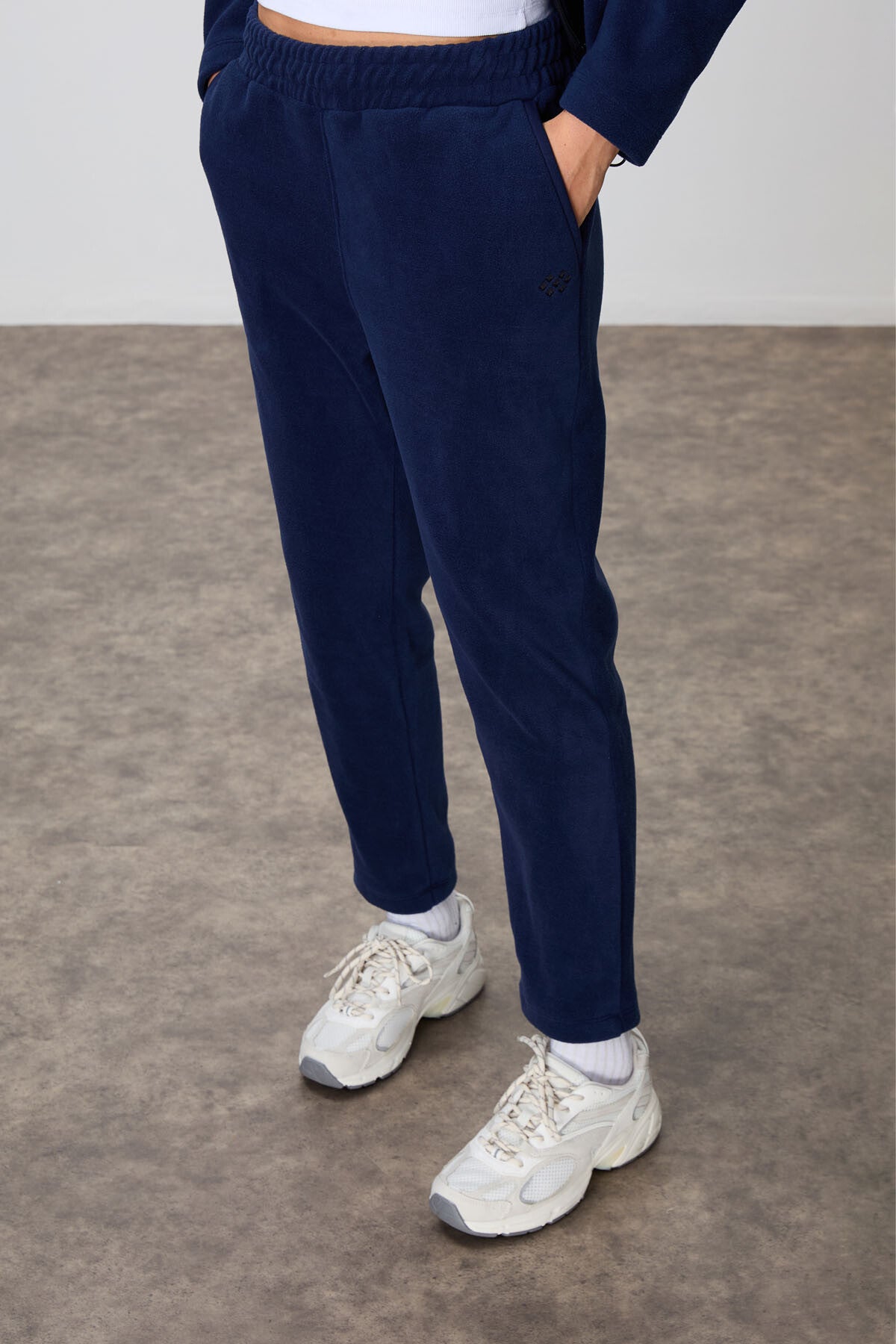 Navy Blue Thick Soft Textured Oversize Embroidered Hooded Fleece Women's Tracksuit Set -95338