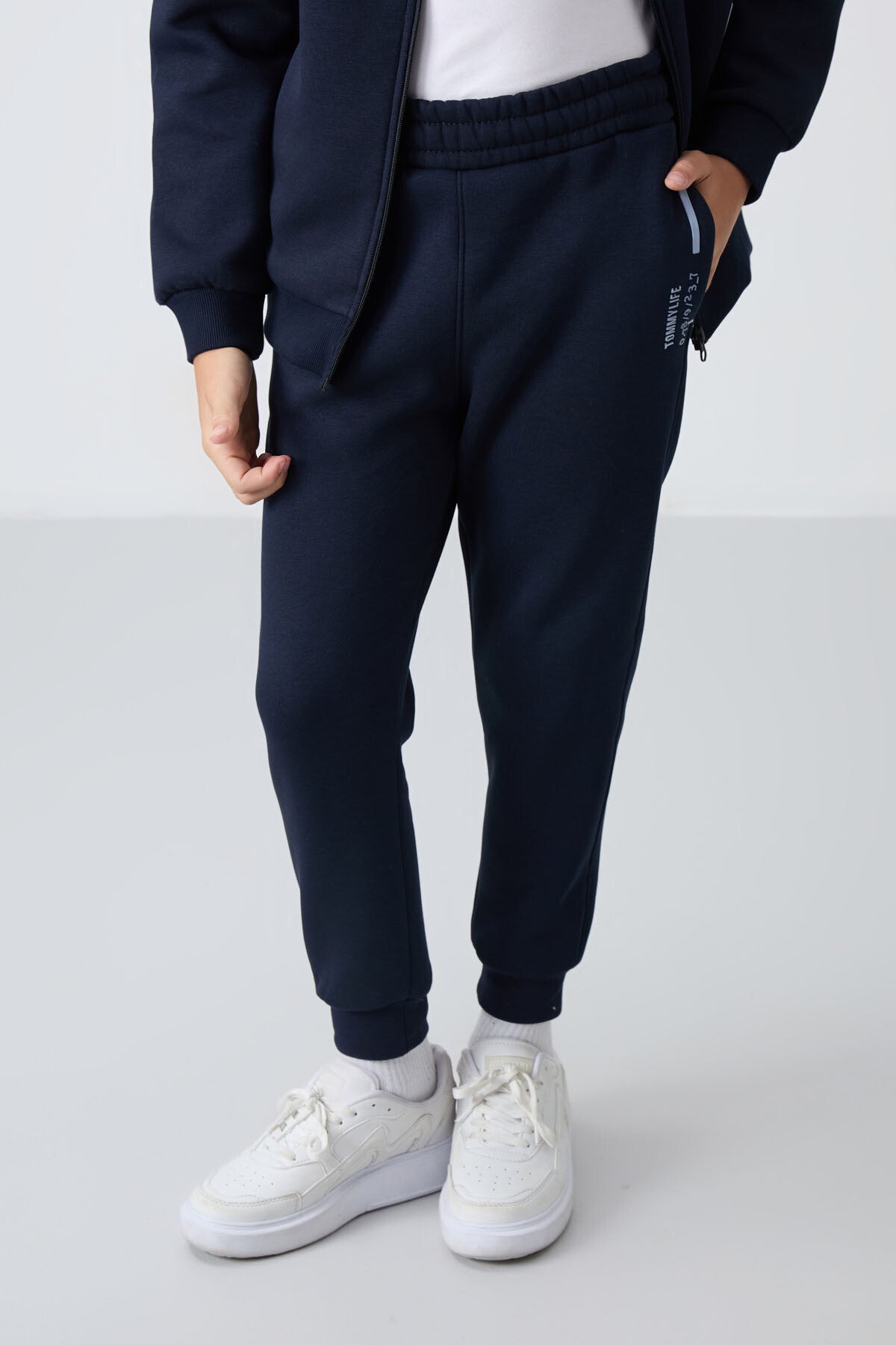 Navy Blue Cotton Thick Fleece-Lined Soft Textured Standard Fit Embroidered Boys' Tracksuit Set - 11240