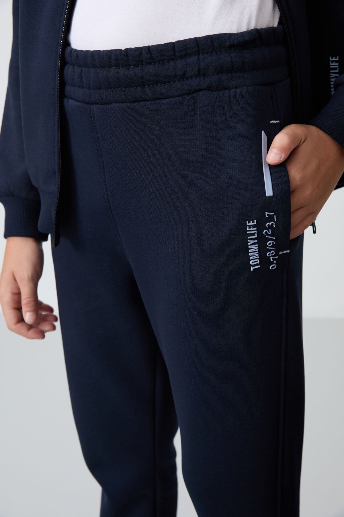 Navy Blue Cotton Thick Fleece-Lined Soft Textured Standard Fit Embroidered Boys' Tracksuit Set - 11240