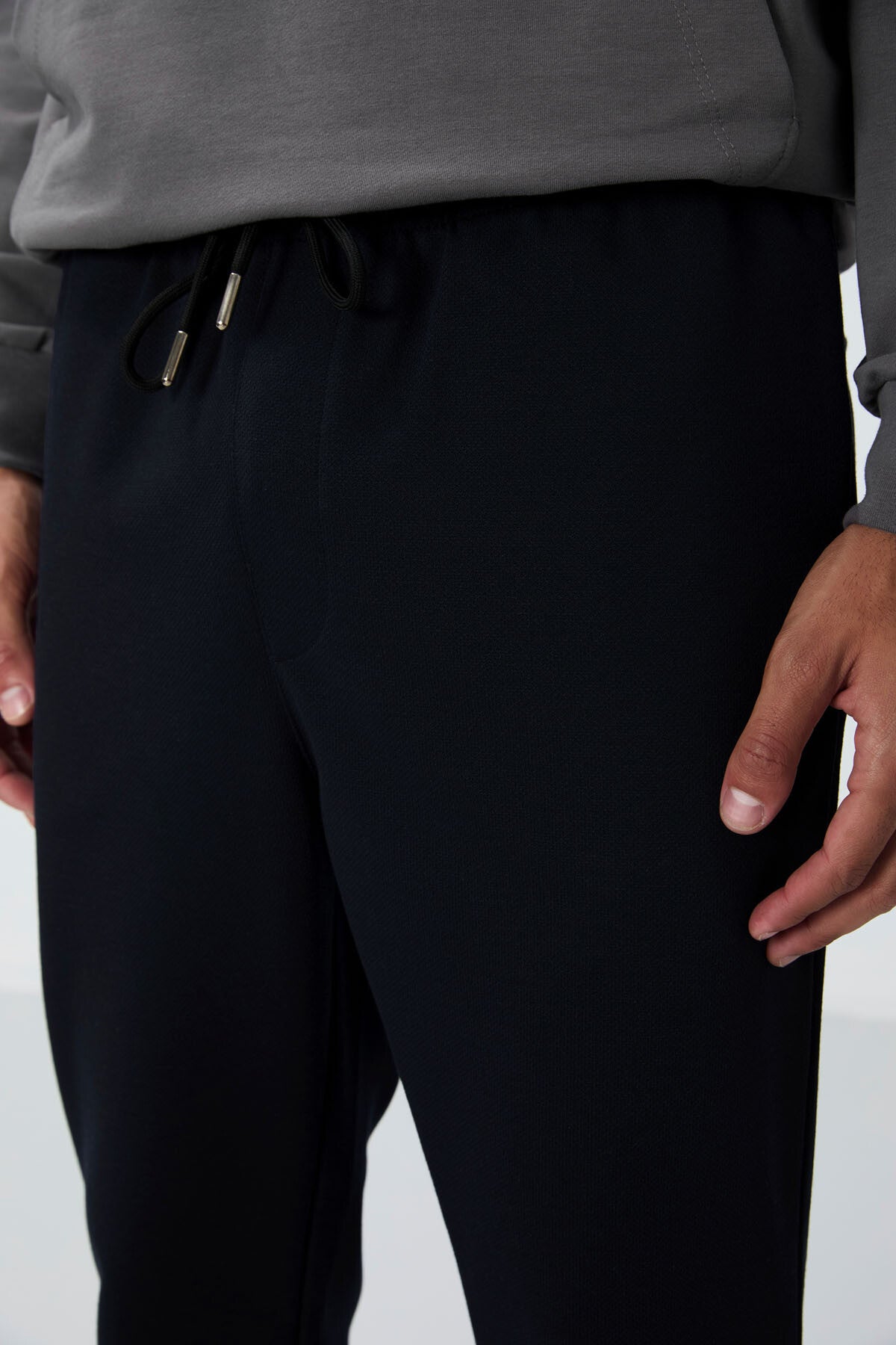 Navy Blue Textured Surface Standard Fit Men's Tracksuit Bottom - 82154