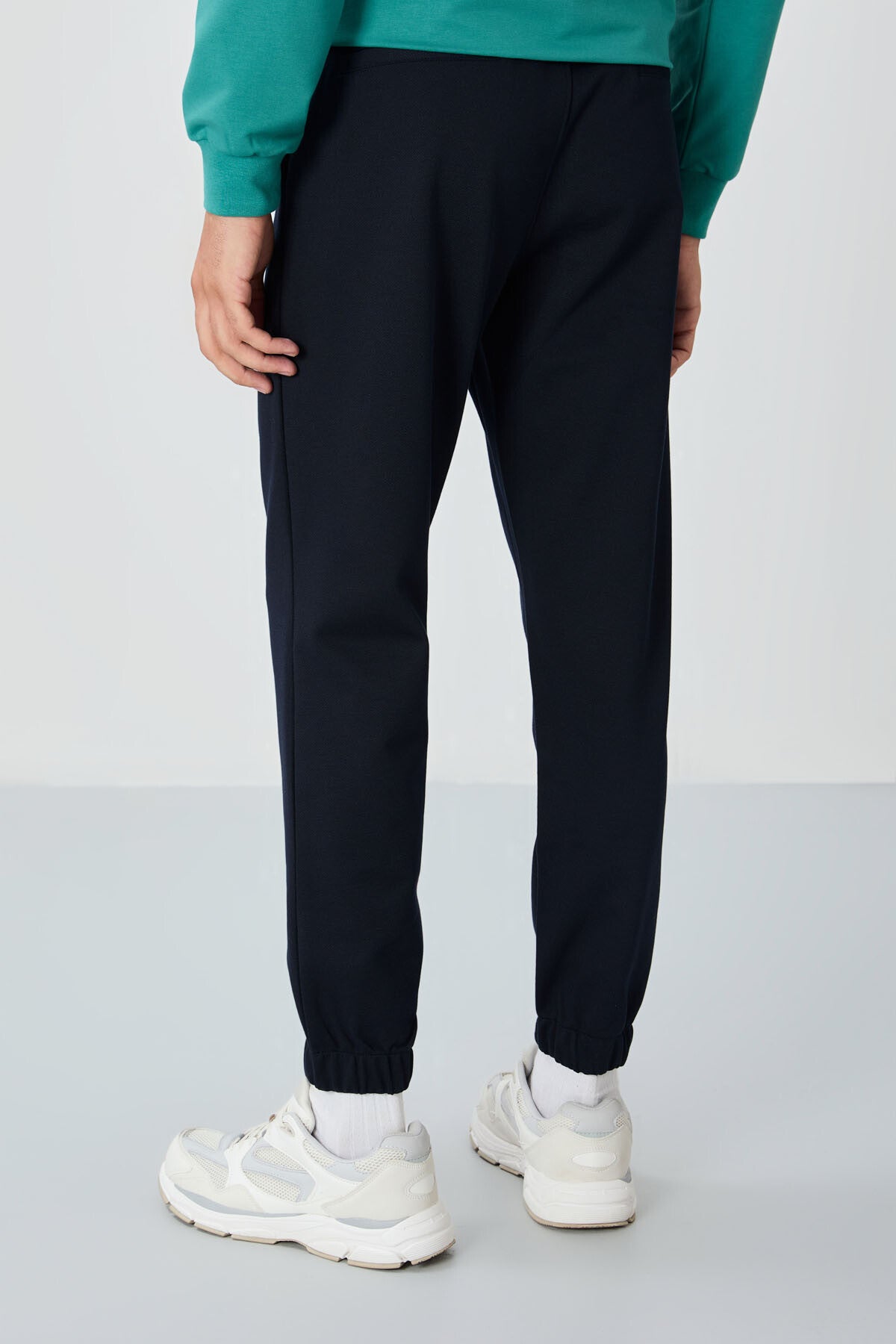 Navy Blue Textured Surface Standard Fit Men's Tracksuit Bottom - 82156