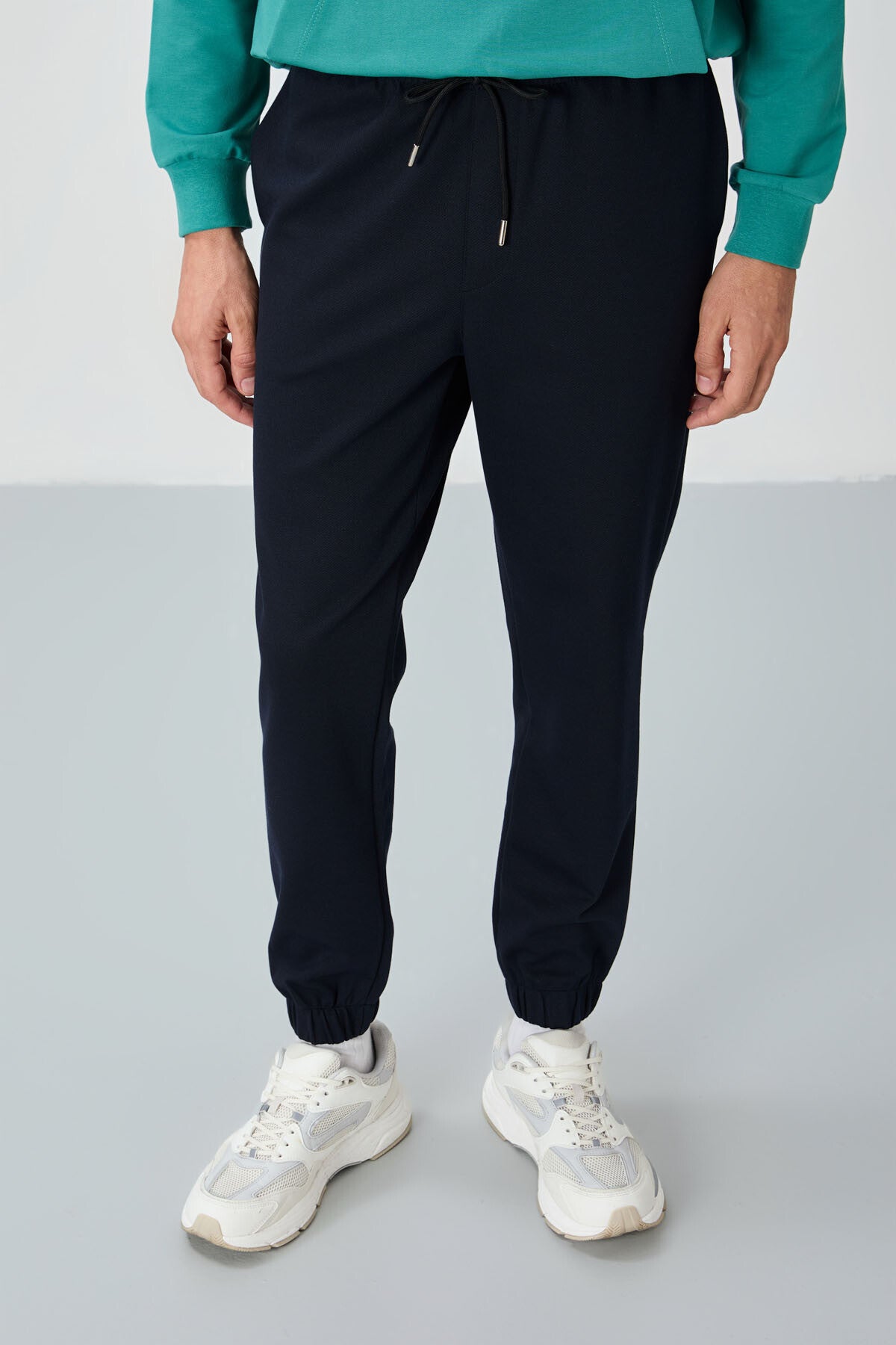Navy Blue Textured Surface Standard Fit Men's Tracksuit Bottom - 82156
