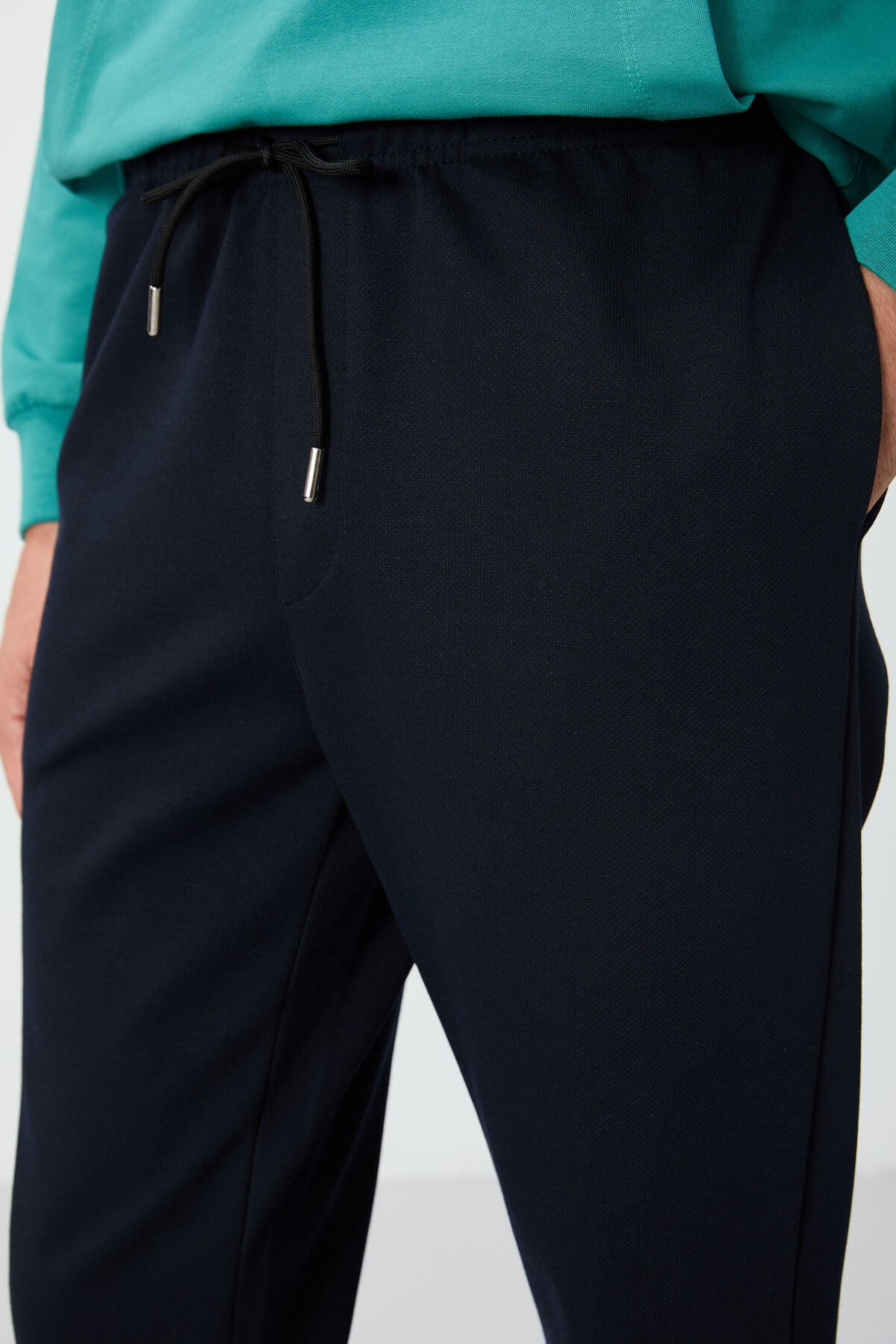 Navy Blue Textured Surface Standard Fit Men's Tracksuit Bottom - 82156