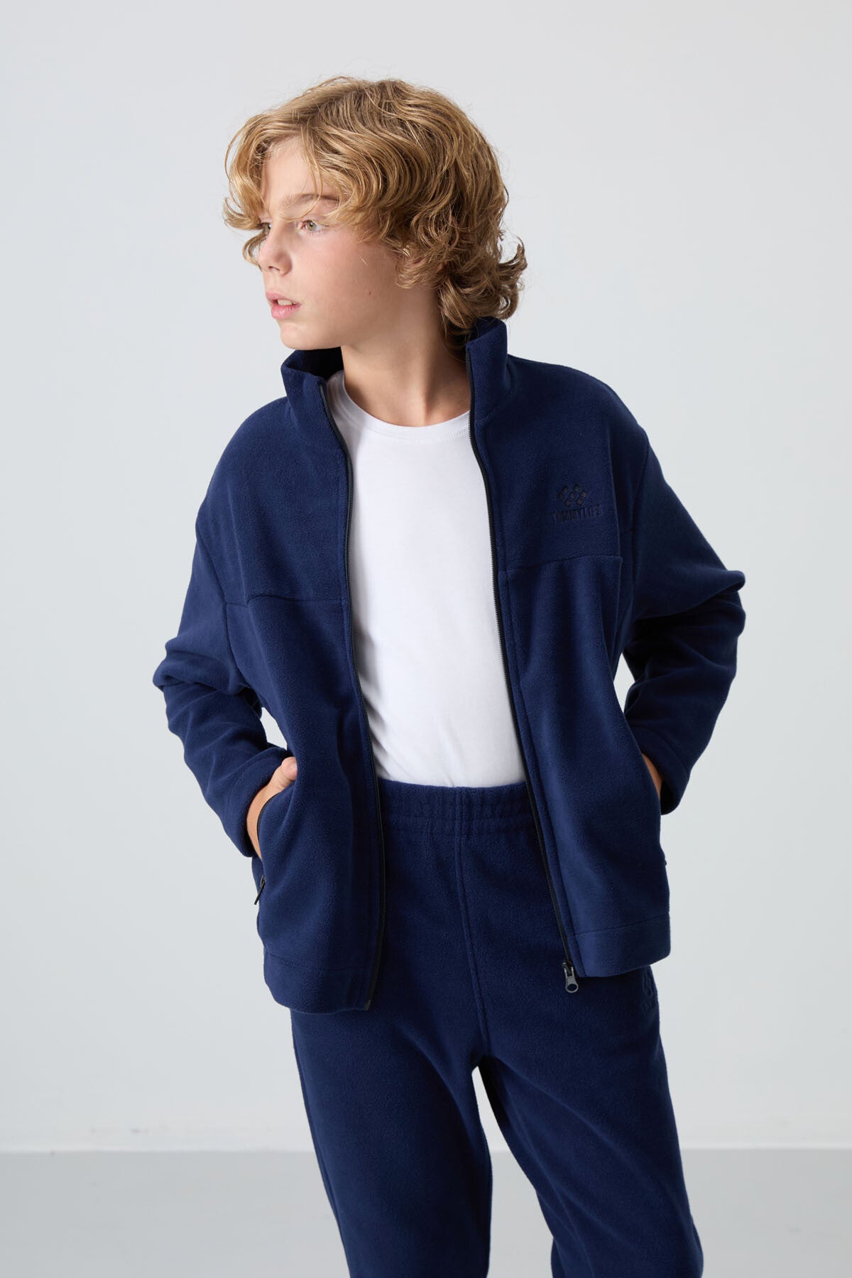 Navy Blue Thick Soft Textured Standard Fit Embroidered Fleece Boys' Sweatshirt - 11223