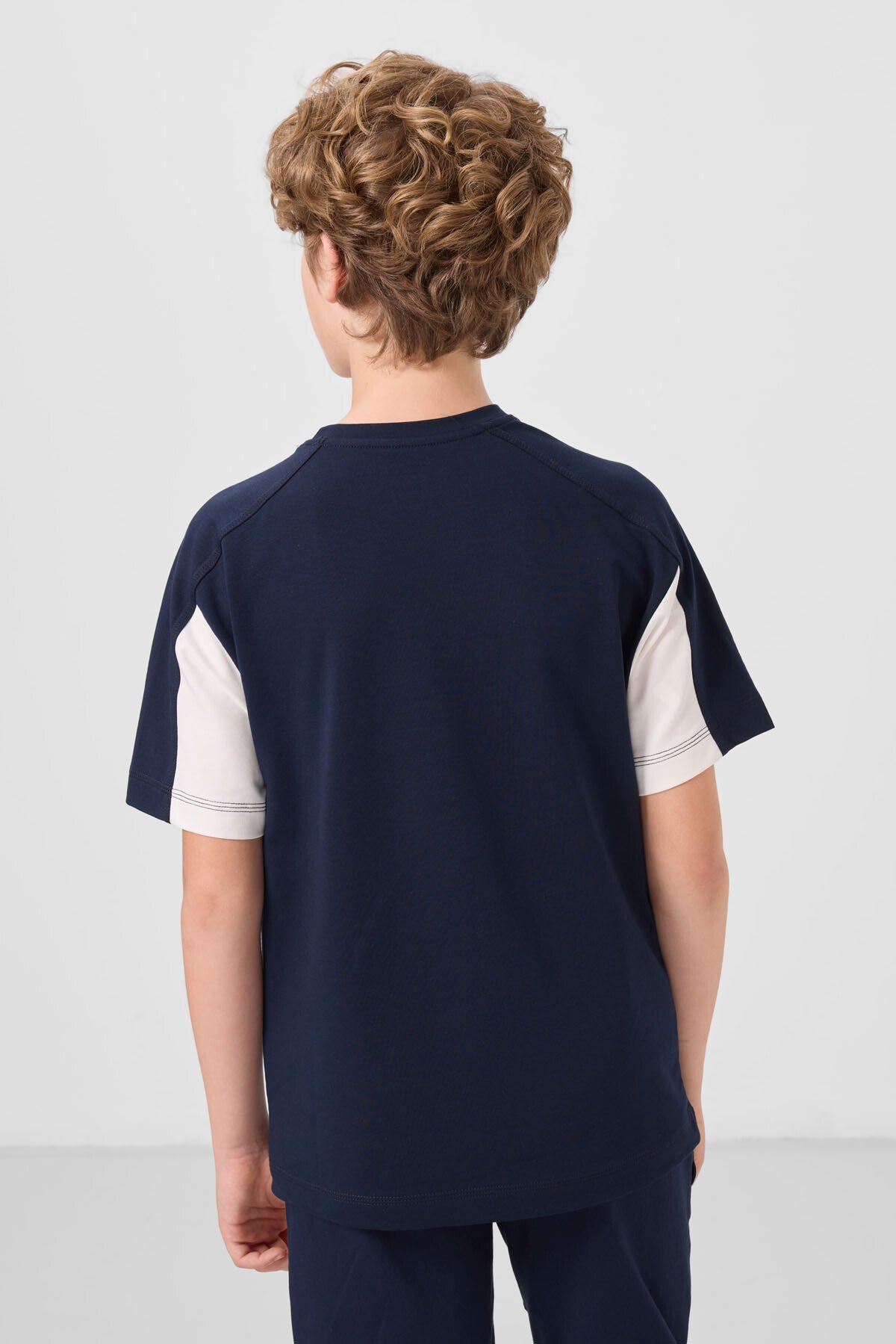 Oversize Fit embroidered T-Shirt - 11290