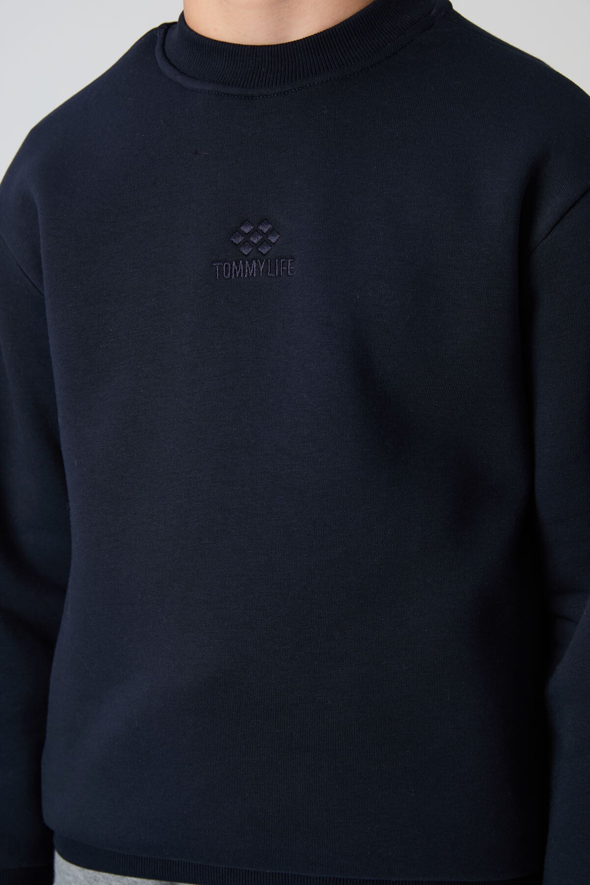 Navy Blue Cotton Thick Fleece-Lined Soft Texture Standard Fit Embroidered Boys' Sweatshirt - 11232
