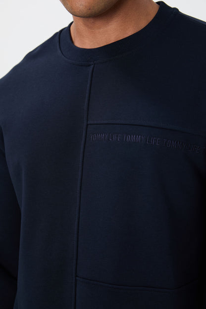 Navy Blue Compact Cotton Thick Smooth Textured O Collar Standard Fit Men's Sweatshirt -88405