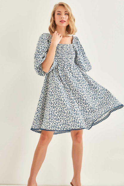 LEOPARD-PATTERNED LOOSE SLEEVE DRESS