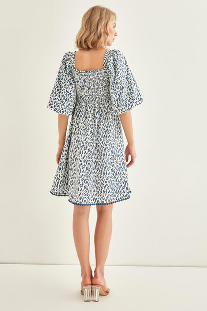 LEOPARD-PATTERNED LOOSE SLEEVE DRESS