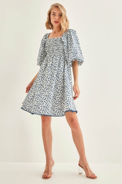 LEOPARD-PATTERNED LOOSE SLEEVE DRESS