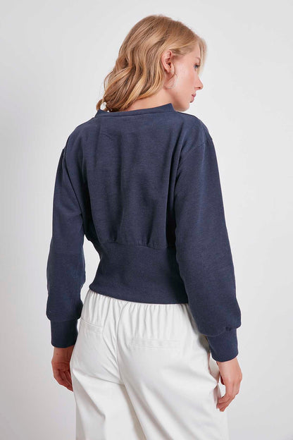 EMBROIDERY DETAILED RIBANESE CROP SWEATSHIRT