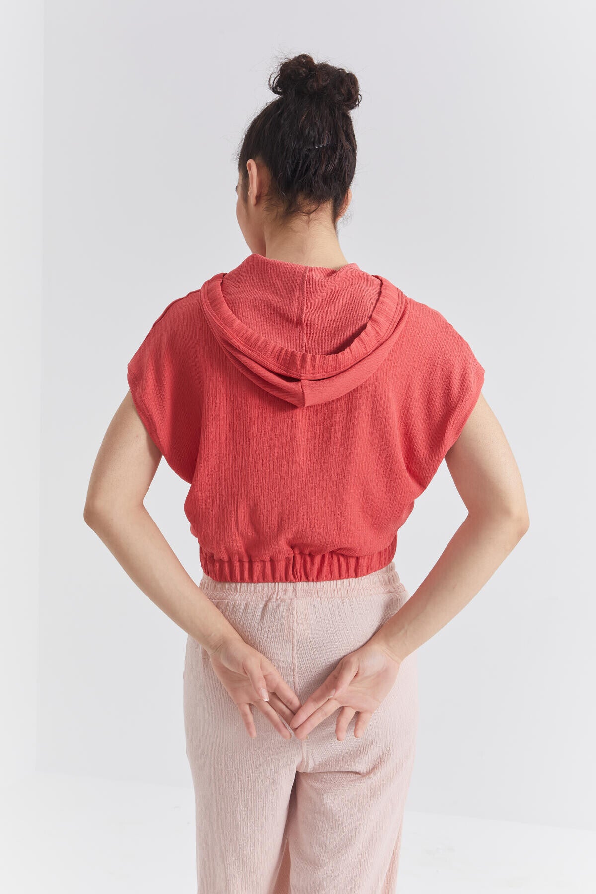 Nar Blossom Hooded Print Waist Elastic Crinkle Fabric Women's Crop Top T-Shirt - 97230