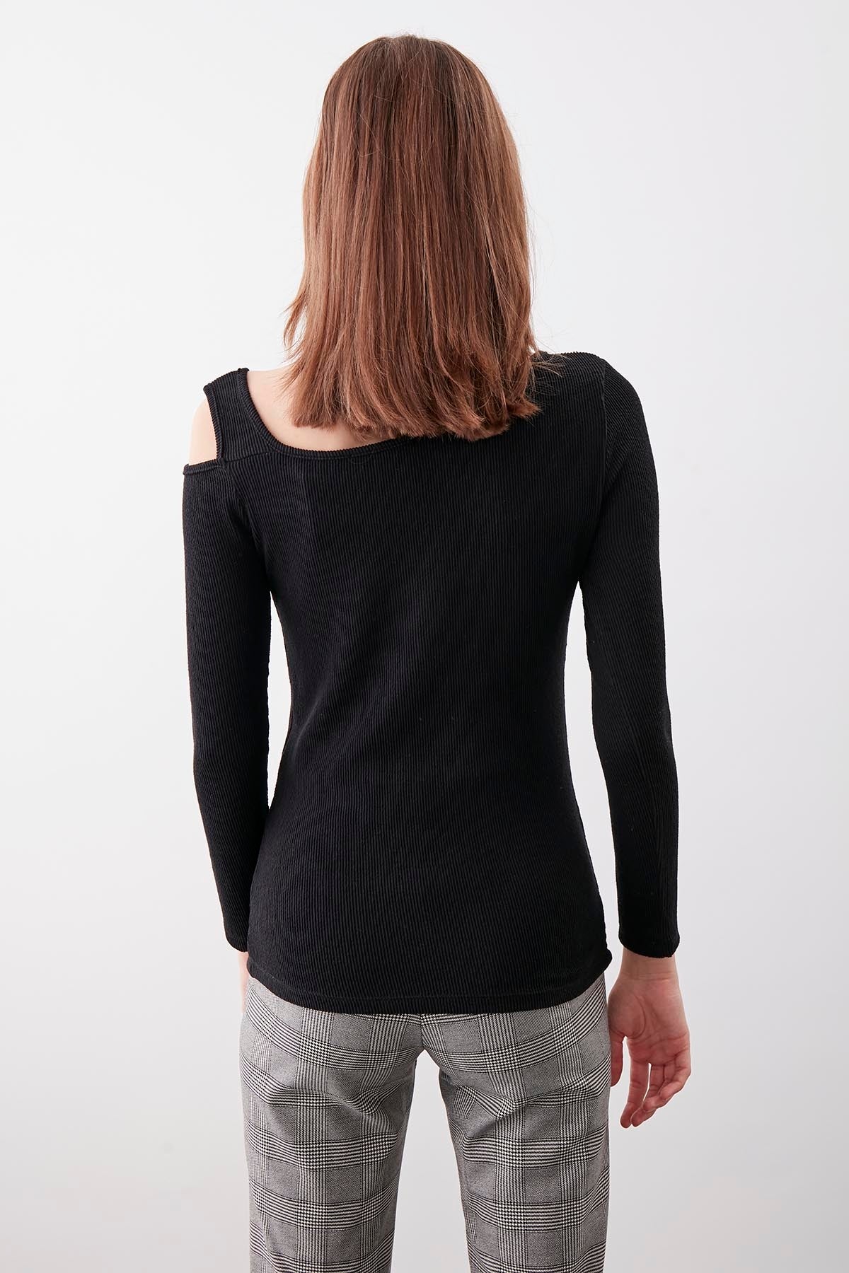 SHOULDER DETAILED WIDE COLLAR BLOUSE