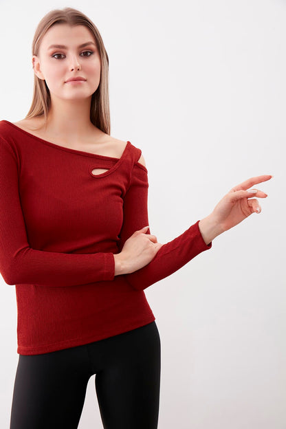 SHOULDER DETAILED WIDE COLLAR BLOUSE