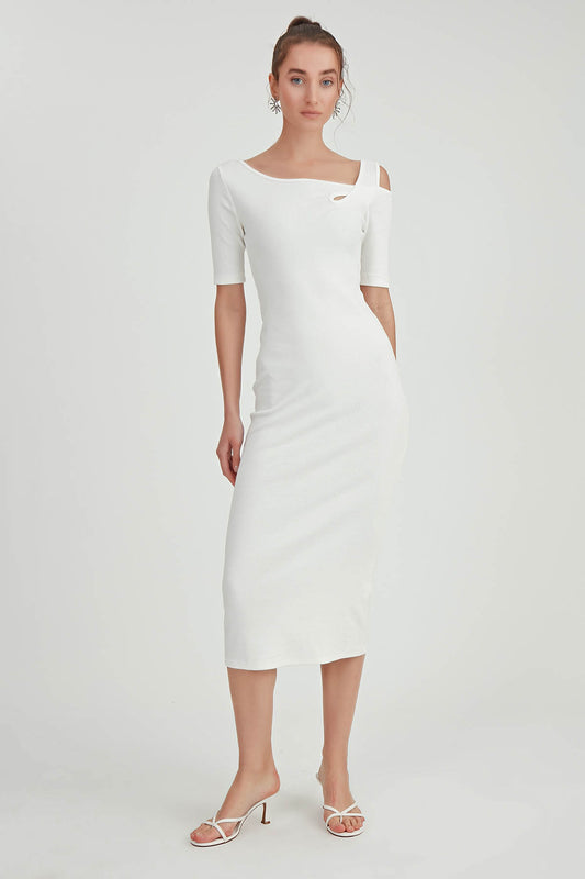 LONG KNITTED DRESS WITH SHOULDER