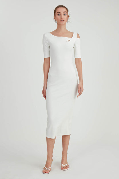 LONG KNITTED DRESS WITH SHOULDER