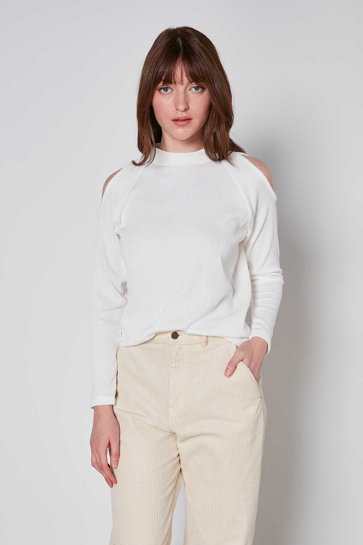 OPEN SHOULDER RAGLAN SLEEVE KNITTED BLOUSE