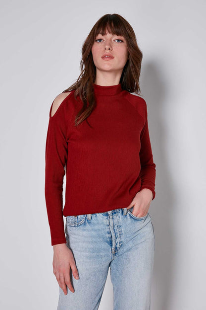 OPEN SHOULDER RAGLAN SLEEVE KNITTED BLOUSE