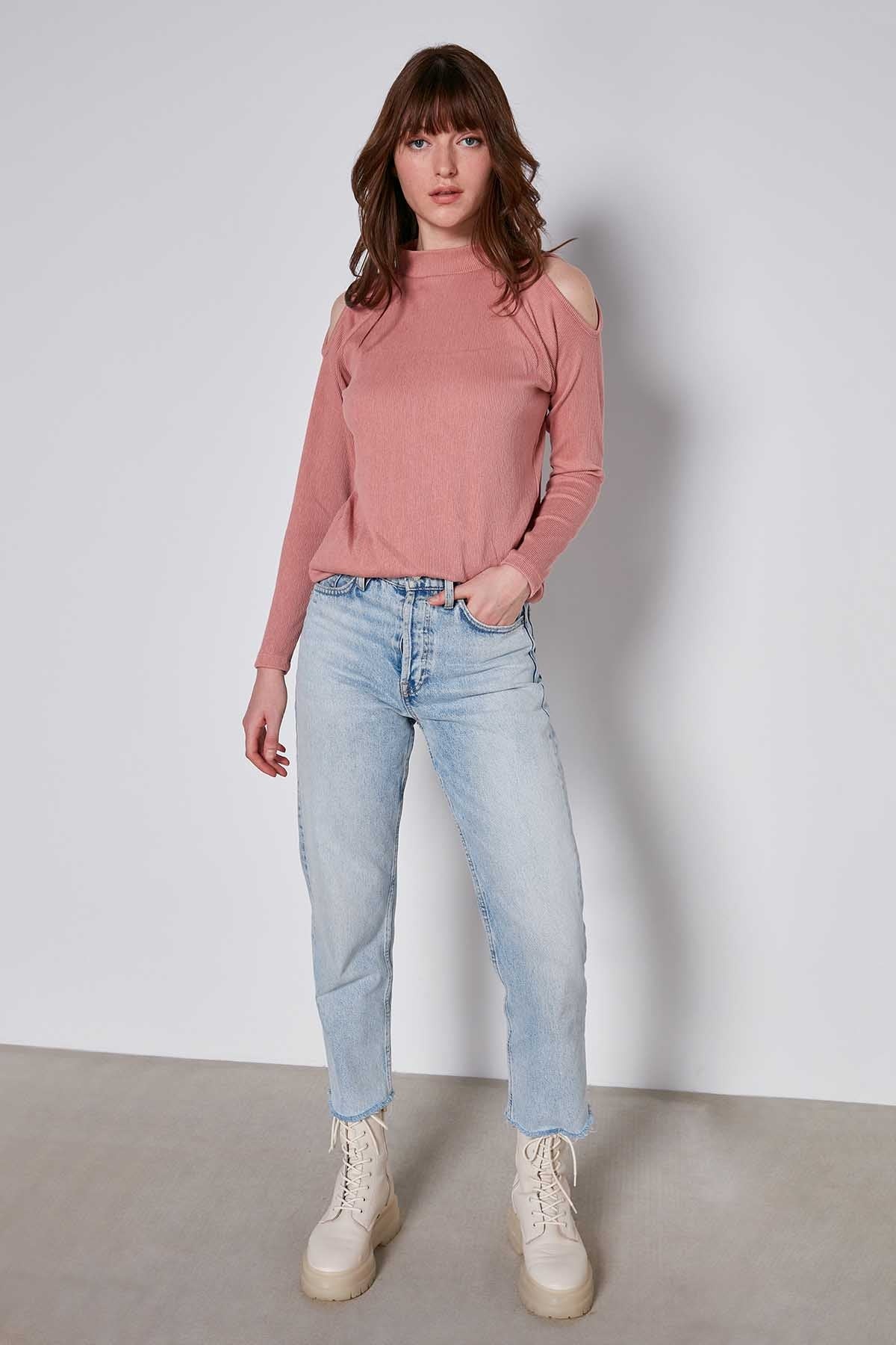 OPEN SHOULDER RAGLAN SLEEVE KNITTED BLOUSE