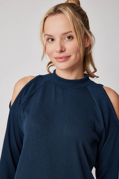 OPEN SHOULDER RAGLAN SLEEVE KNITTED BLOUSE