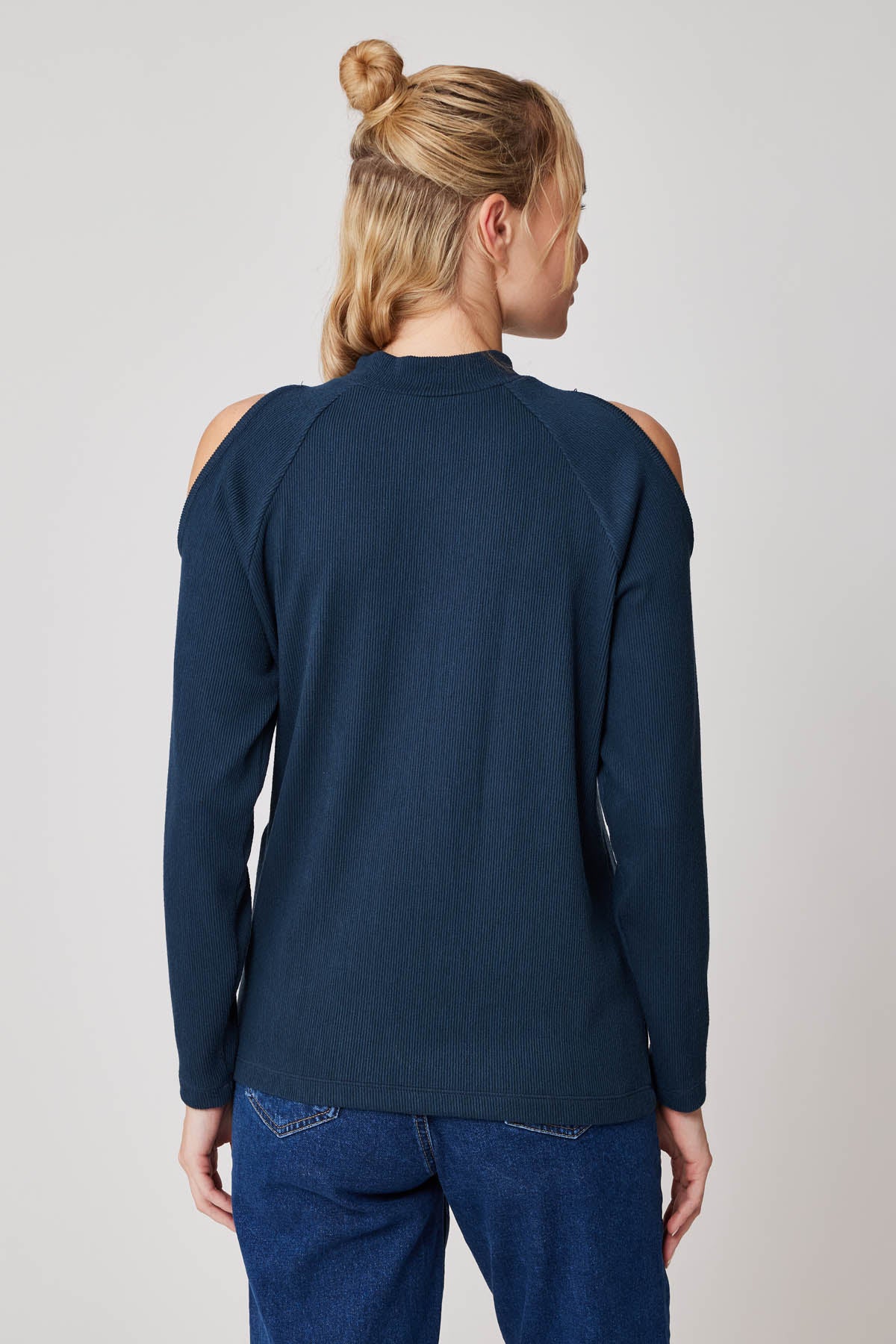 OPEN SHOULDER RAGLAN SLEEVE KNITTED BLOUSE