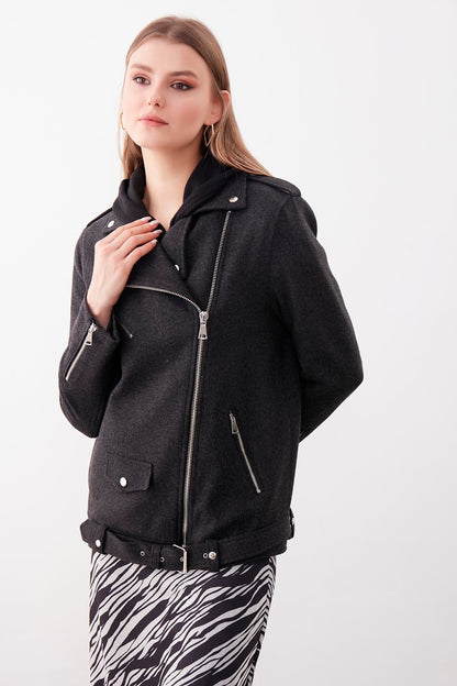SHOULDER APOLET DETAILED ARCHED PLATE JACKET