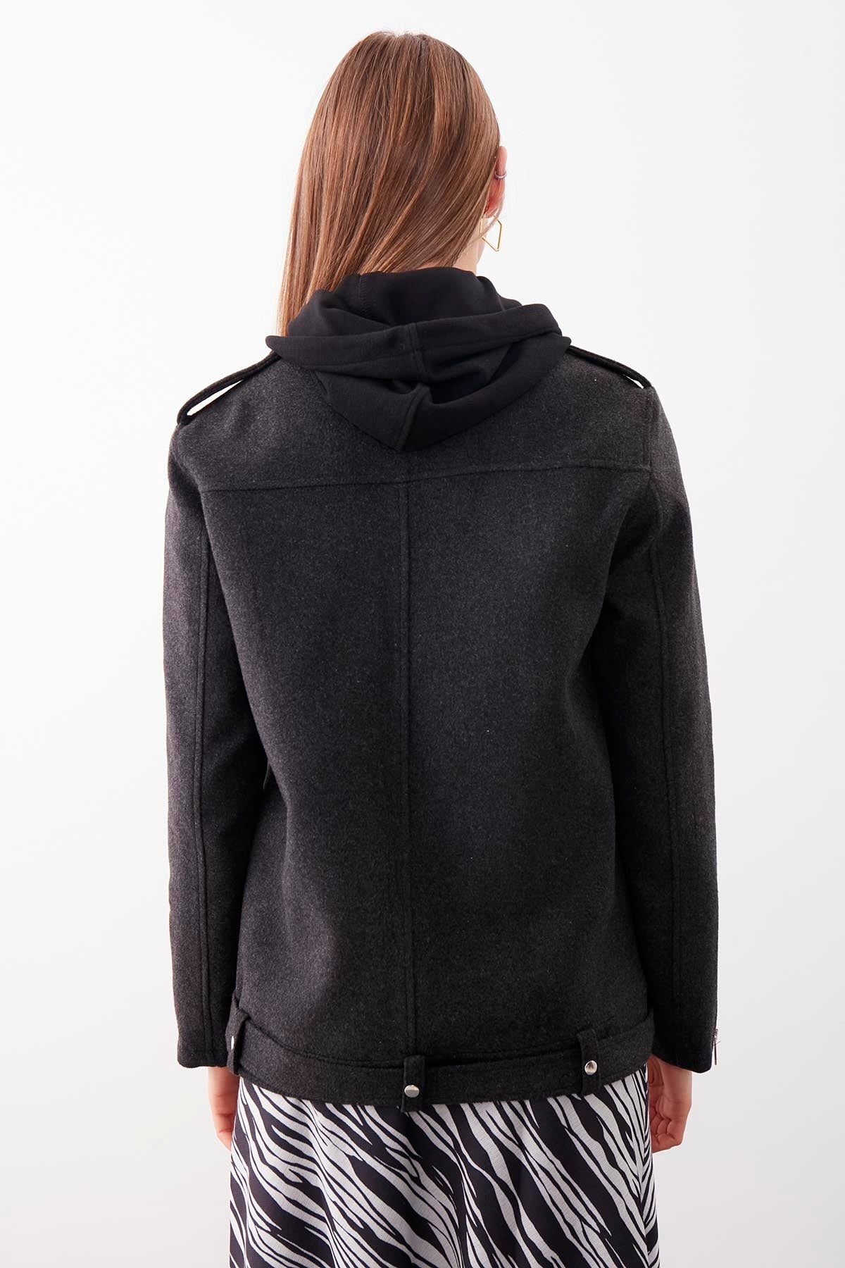 SHOULDER APOLET DETAILED ARCHED PLATE JACKET