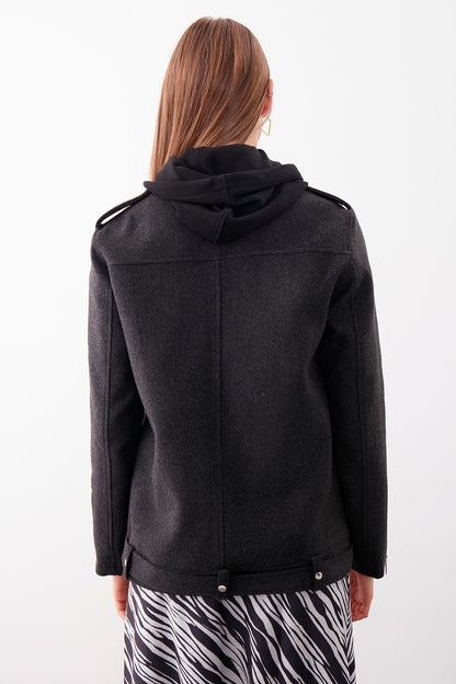 SHOULDER APOLET DETAILED ARCHED PLATE JACKET