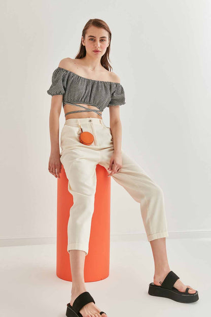 PLEATED DETAILED CROP TROUSERS