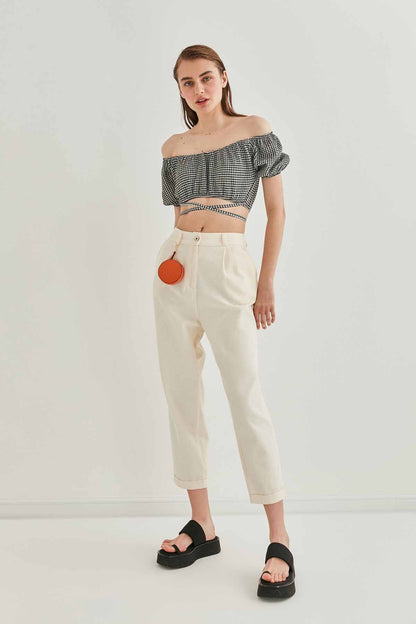 PLEATED DETAILED CROP TROUSERS