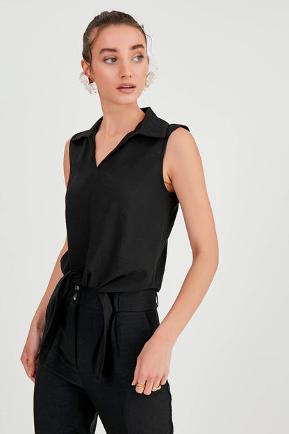 SLEEVELESS BLOUSE