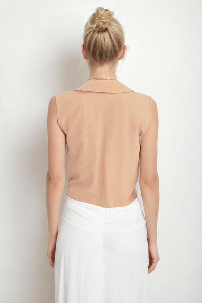 SLEEVELESS BLOUSE