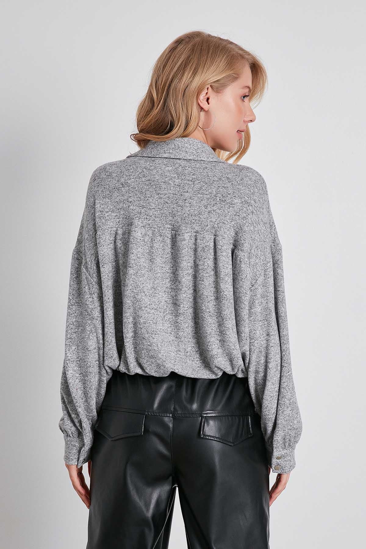 FRONT BUTTONED WITH COLLAR KNITTED BLOUSE