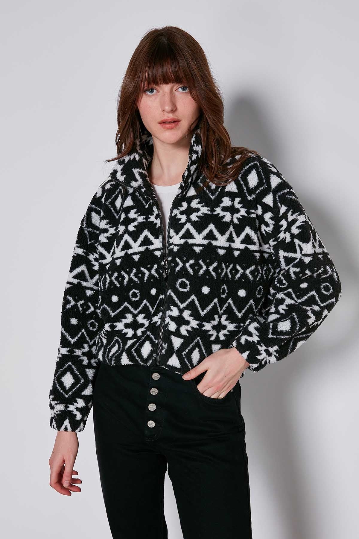 ETHNIC PATTERNED FUR SWEATSHIRT WITH A ZIPPERED FRONT