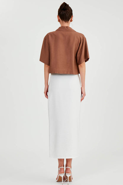 FRONT-SPLIT MIDI HEIGHT SKIRT