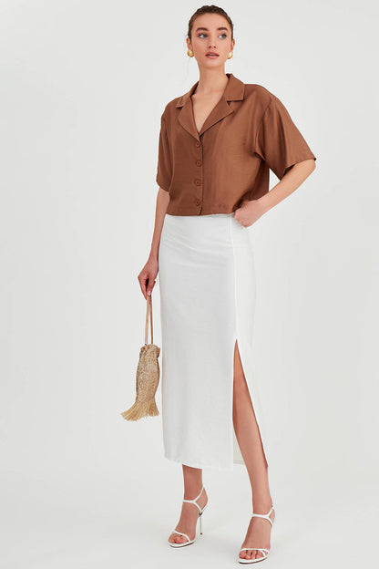 FRONT-SPLIT MIDI HEIGHT SKIRT