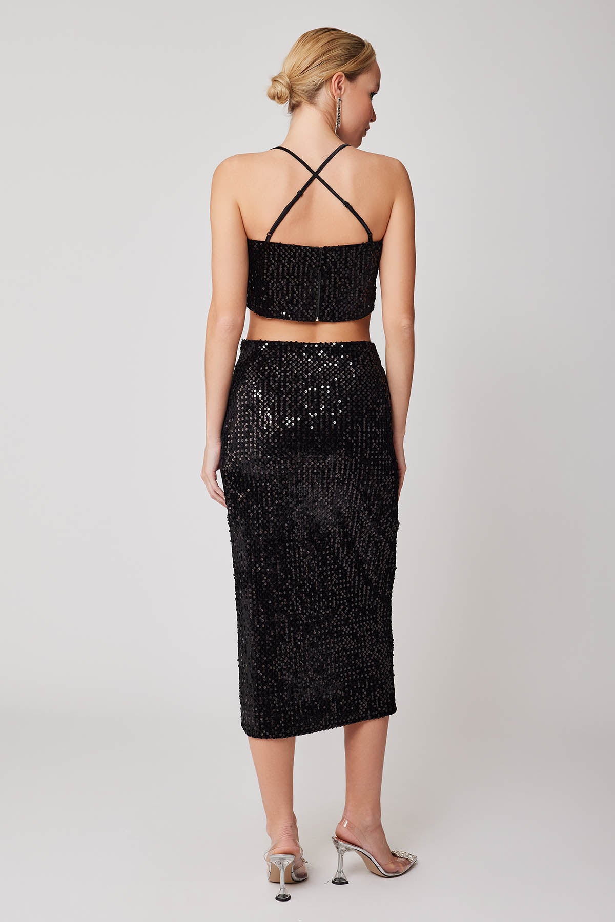 FRONT-SPLIT SCALE SKIRT