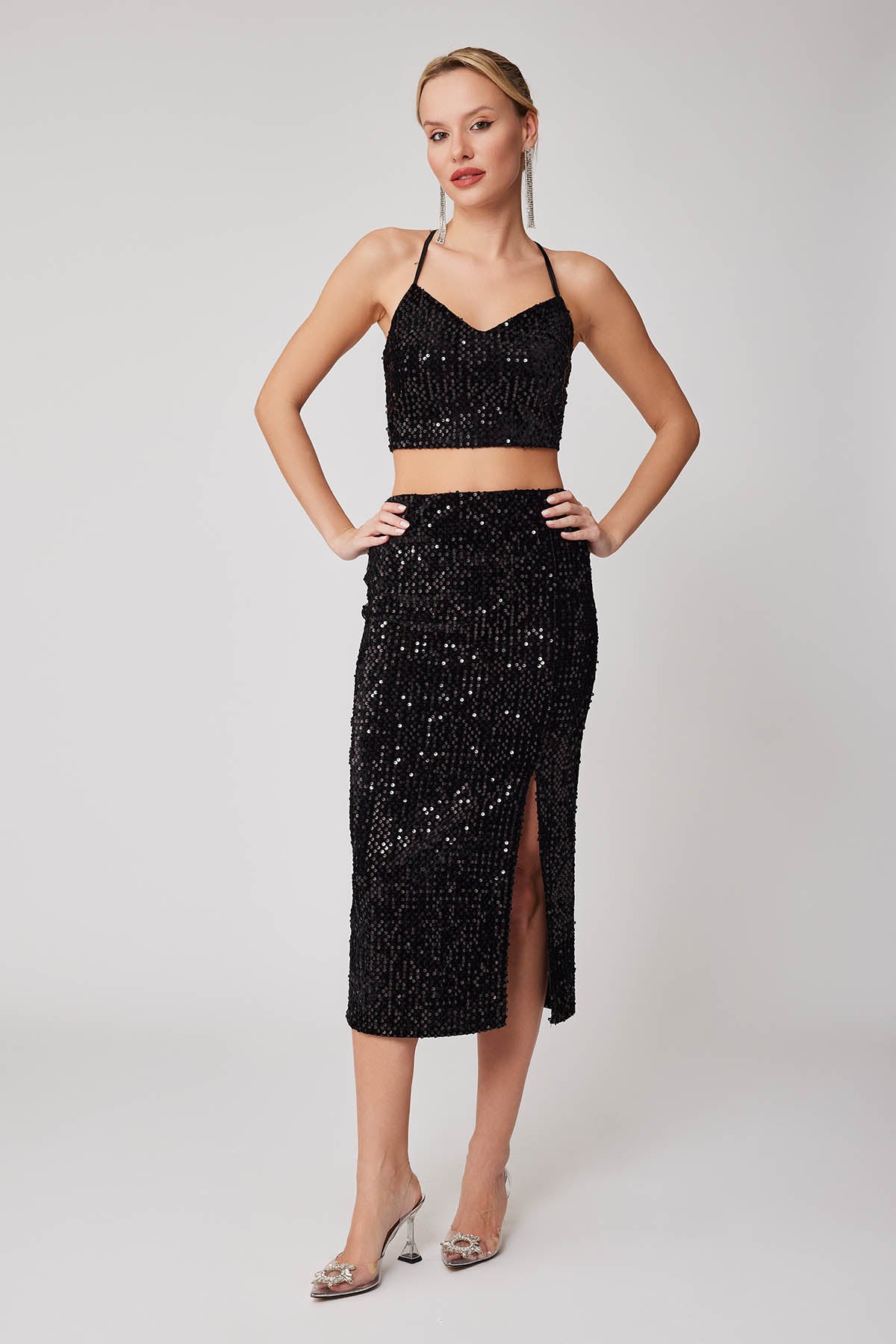FRONT-SPLIT SCALE SKIRT